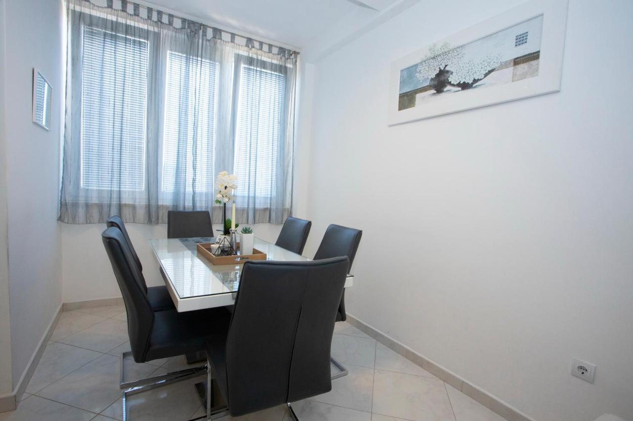 Villa Milenka - Apartmani Gorana Tučepi Екстериор снимка