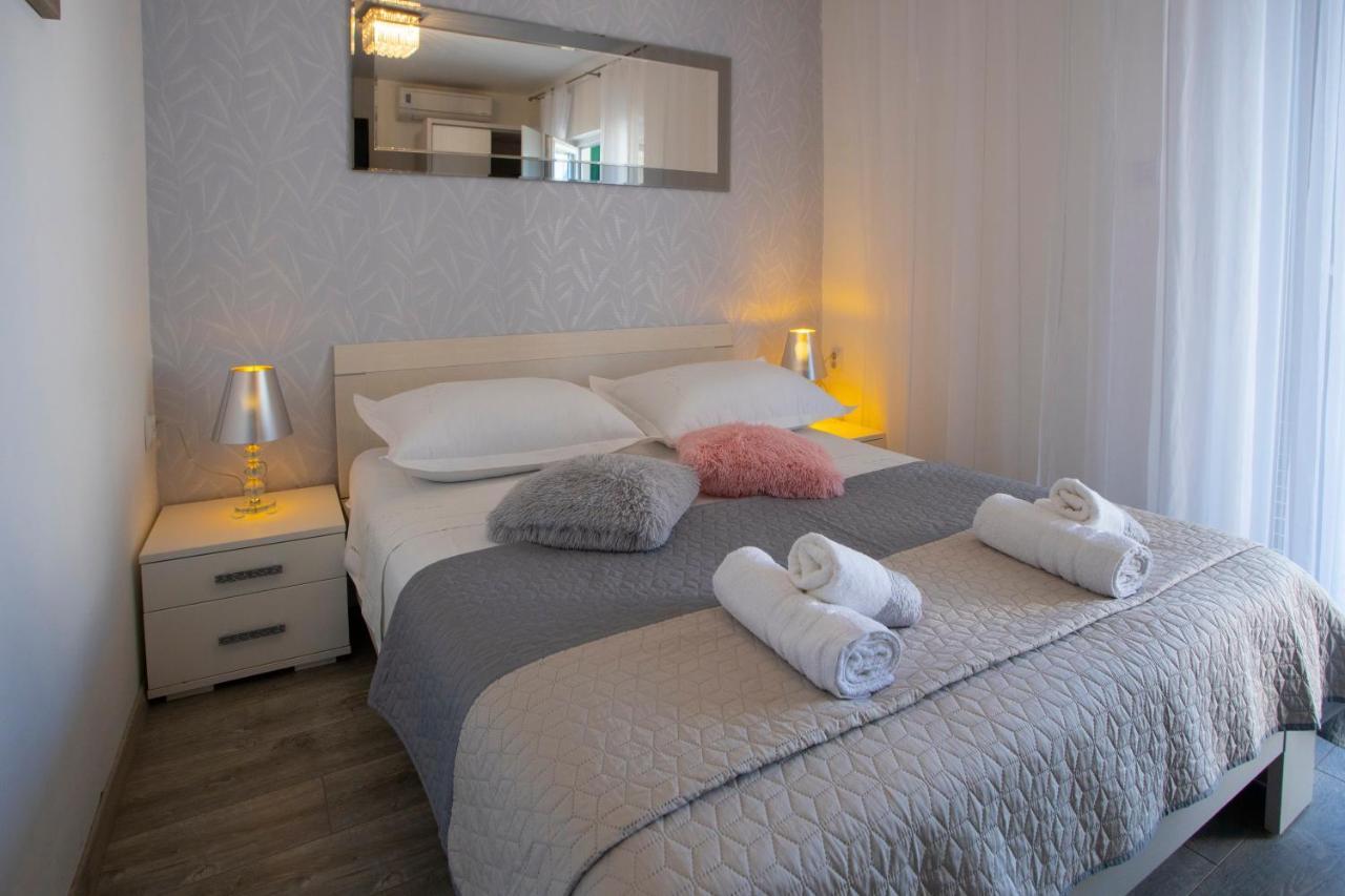 Villa Milenka - Apartmani Gorana Tučepi Екстериор снимка